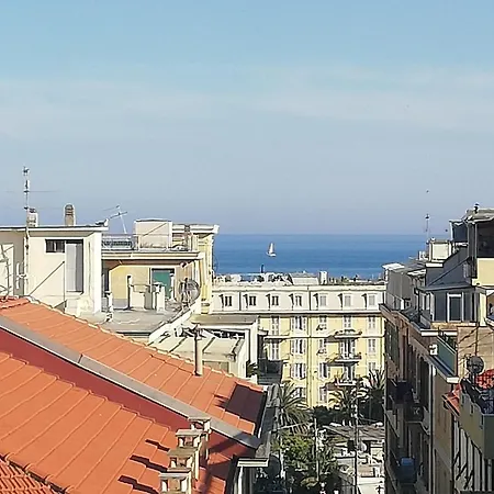 Alishome Centre-beach-ariston-casino Apartment *